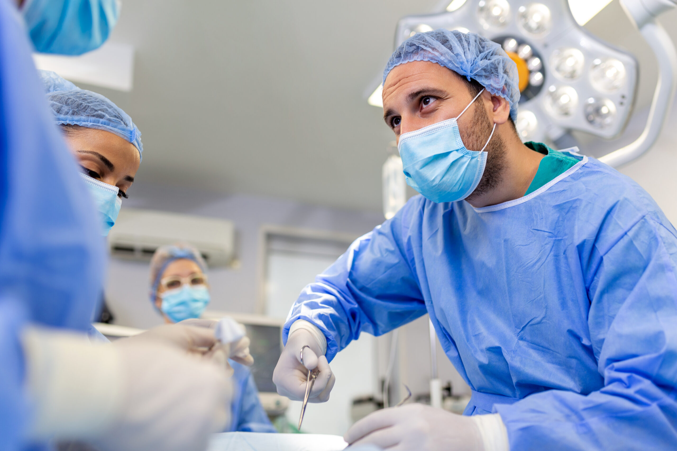 Dentist vs Oral Surgeon Dallas Fort Worth — DFWOMS